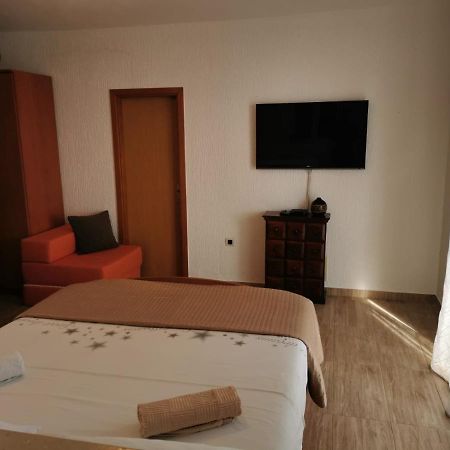 Apartman Ante Brela Eksteriør billede