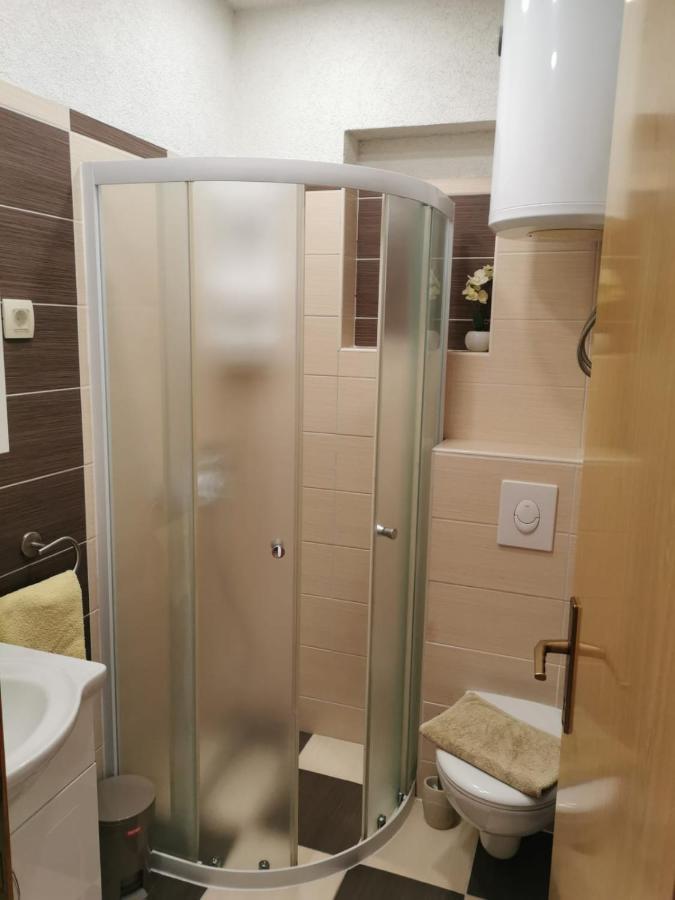 Apartman Ante Brela Eksteriør billede